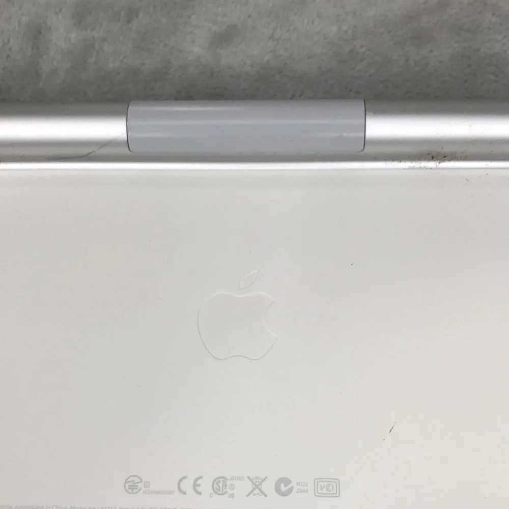 Apple Wireless Bluetooth Keyboard A1314 Slim With new Cover